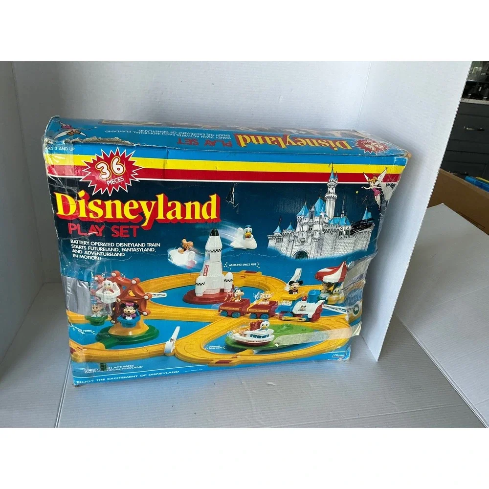 Playmates Vintage Disneyland Play Set Battery Train 31‎ Pieces Mickey Mouse Toy